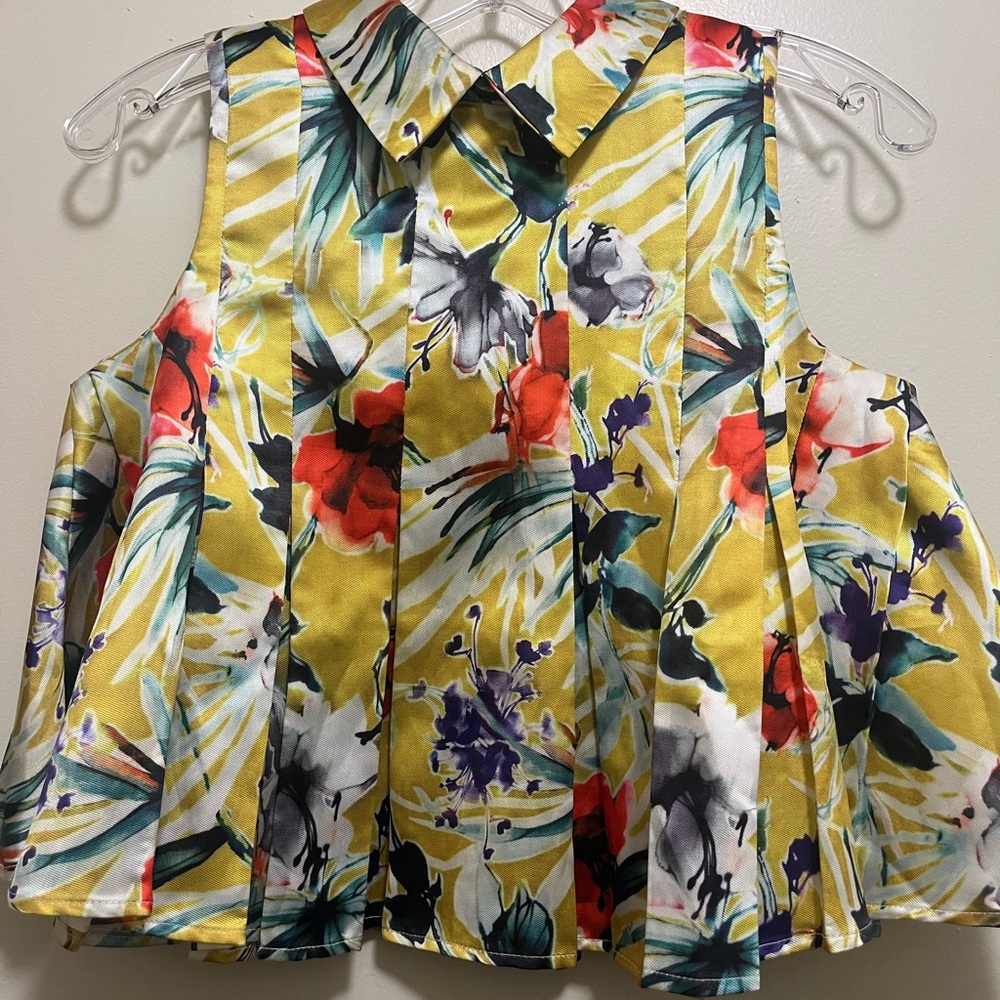 Gracia Multicolor Floral Top